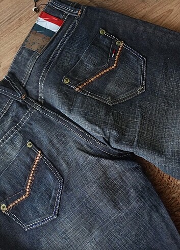 27 Beden Tommy jean