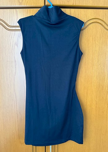 Siyah V Yakalı Drapeli Mini Elbise - Görsel 3