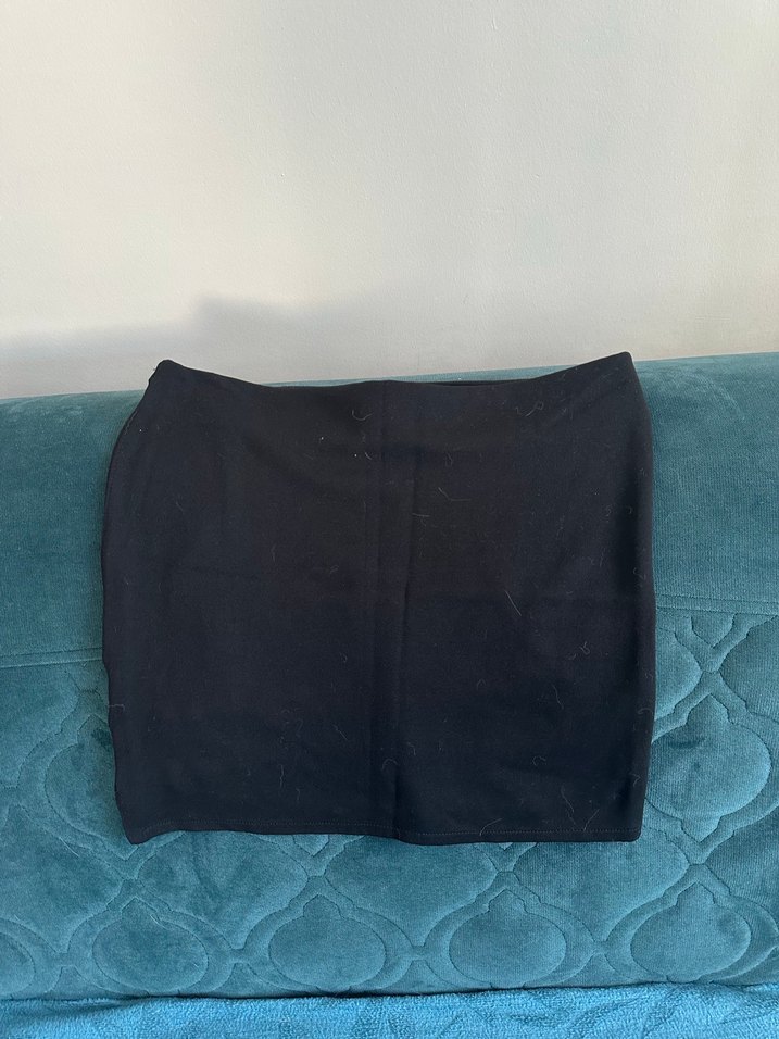 Kemer Detaylı Siyah Mini Etek - Görsel 4