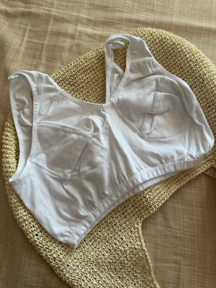 Beyaz Sporcu Sütyeni - Görsel 3