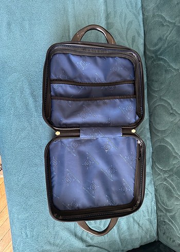 Mor Fermuarlı Makyaj Valizi - Görsel 3