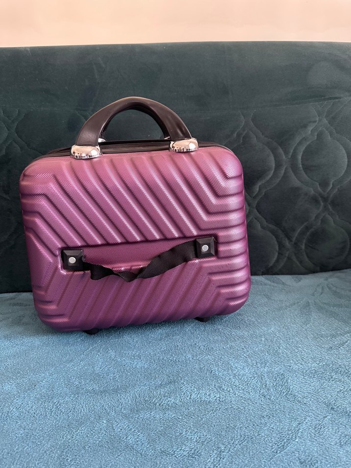 Mor Fermuarlı Makyaj Valizi - Görsel 2