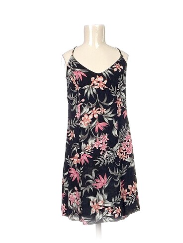 H&M Mini Elbise %70 İndirimli.