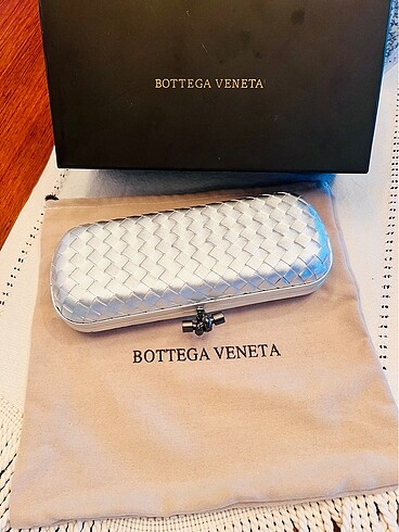 BOTTEGA VENETA Silver Knot Clutch çanta