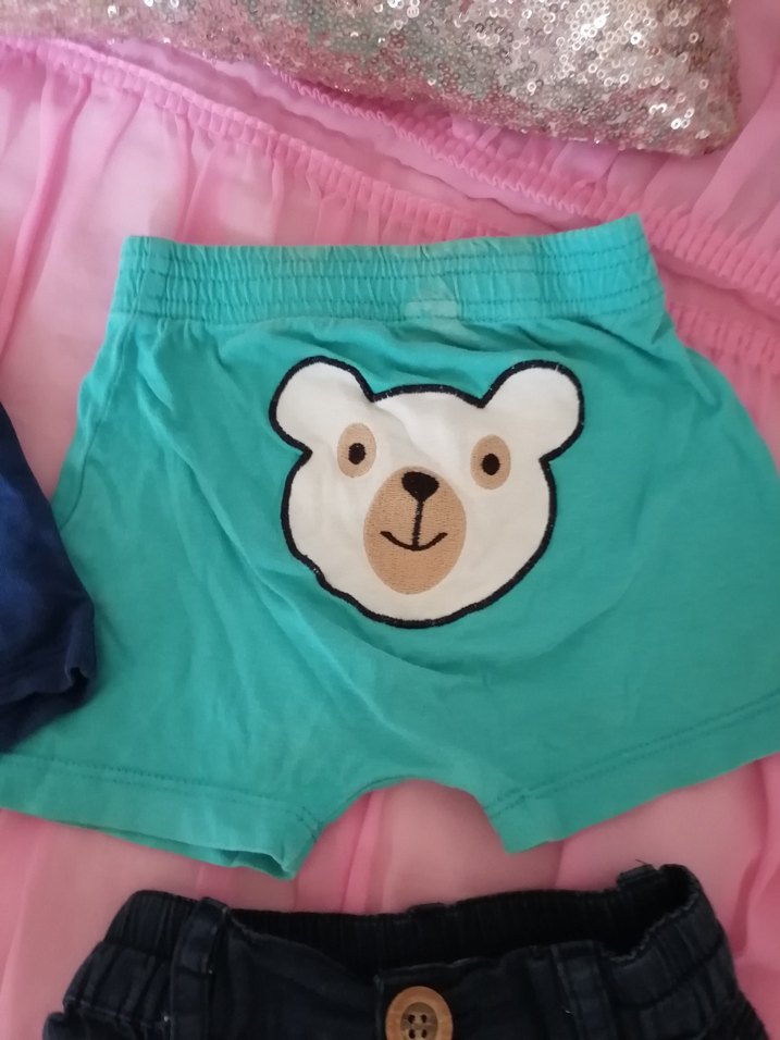 Çocuk Renkli Pamuklu Şortlar - Görsel 3