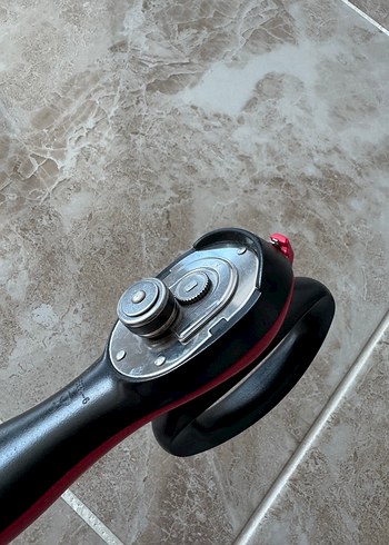 Kırmızı Siyah konserve açacağı  Makinesi - Görsel 7