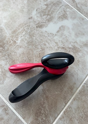 Kırmızı Siyah konserve açacağı  Makinesi - Görsel 5