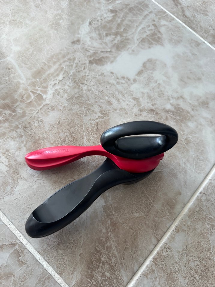 Kırmızı Siyah konserve açacağı  Makinesi - Görsel 5