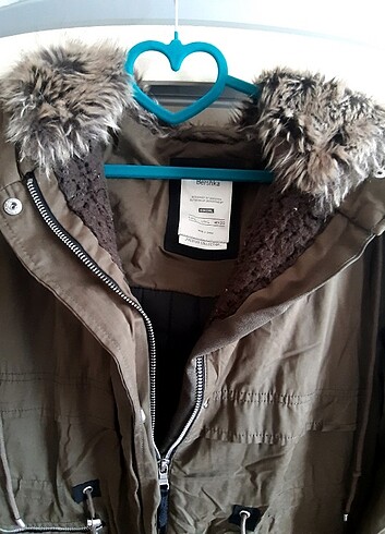 l Beden BERSHKA MONT L