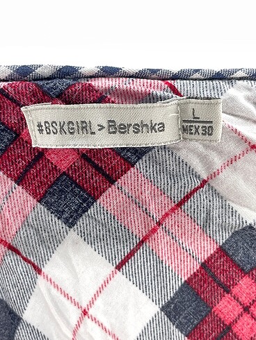 l Beden çeşitli Renk Bershka Gömlek %70 İndirimli.