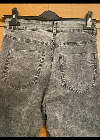 H&M Gri Kadın Denim Normal Boy Dar Kesim Jean - Görsel 2