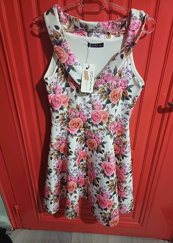 çiçekli yazlık elbise - Görsel 5