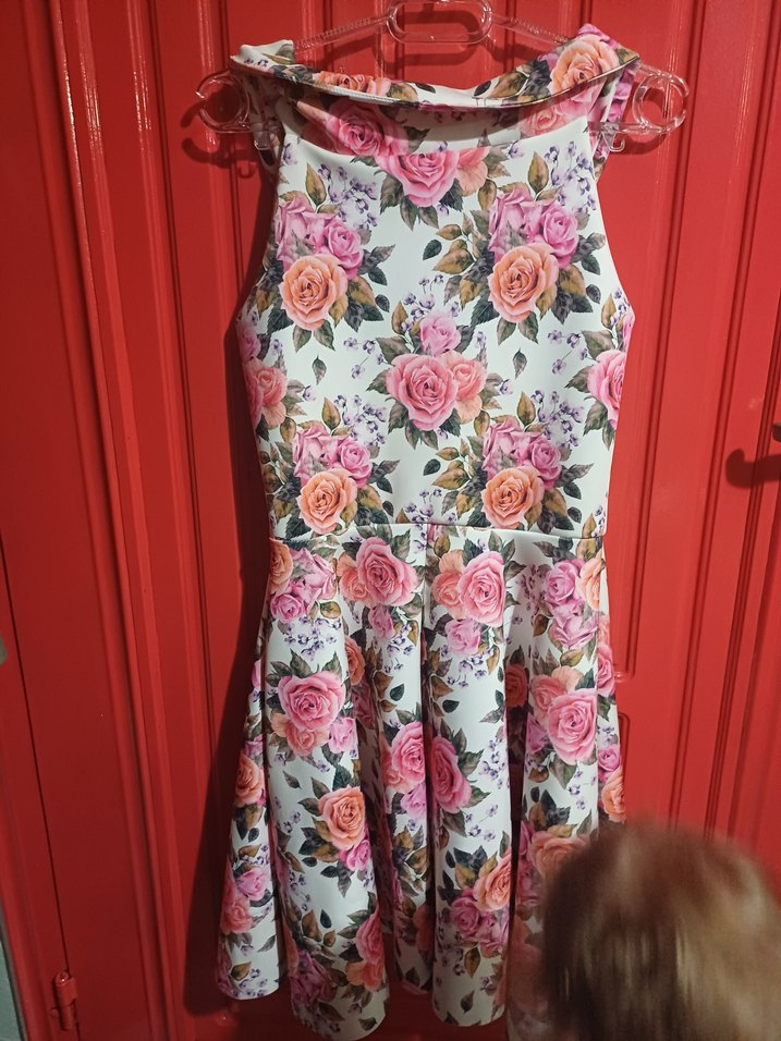 çiçekli yazlık elbise - Görsel 4