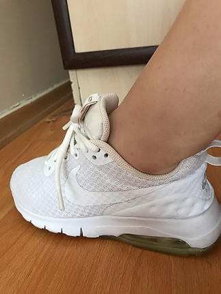 35 Beden beyaz Renk 35 bucuk numara nıke spor ayakkabı