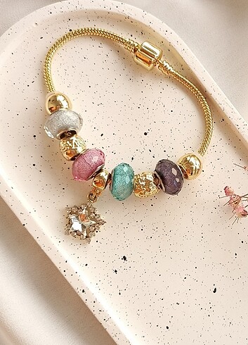 Çelik Multi-color Pandora
