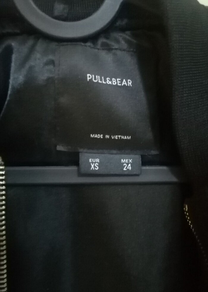 sıfırdan farksız siyah bomber mont oversize pull&bear... şuan et - Görsel 2