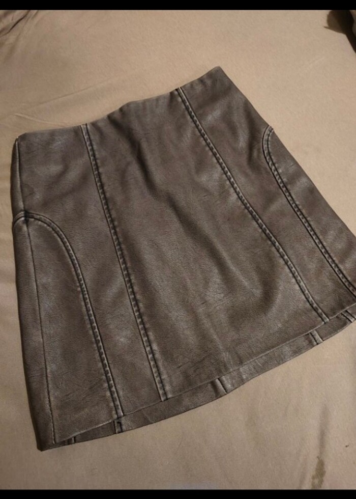 Stradivarius deri mini etek - Görsel 2