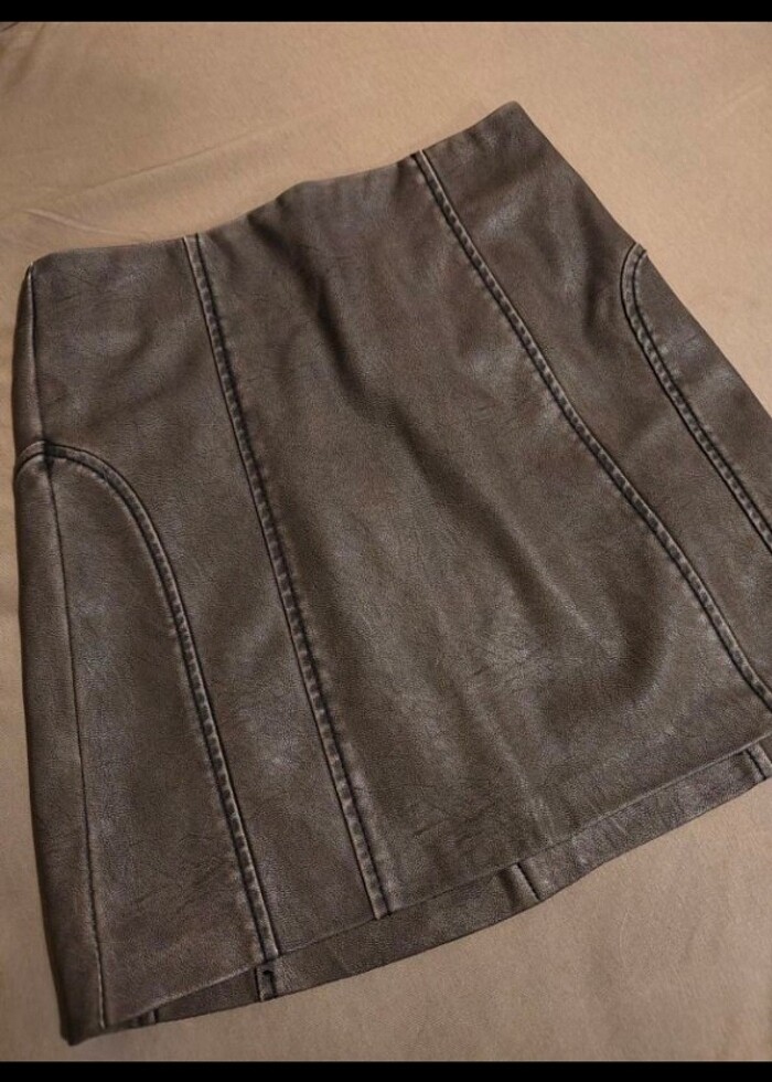 Stradivarius deri mini etek - Görsel 4