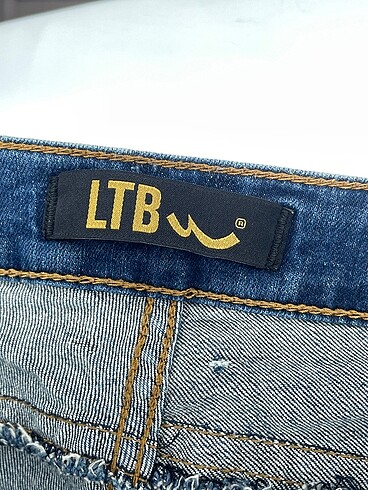 29 Beden çeşitli Renk LTB Jean / Kot Şort %70 İndirimli.