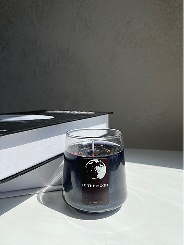 Moon candle
