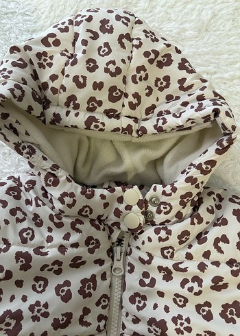 Kahverengi Leopar Desenli Kapüşonlu Bebek Mont - Görsel 3