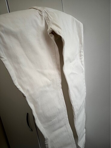 Beyaz denim pantolon