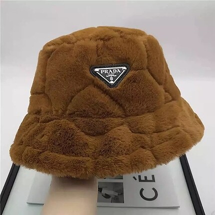 Prada kürk bucket