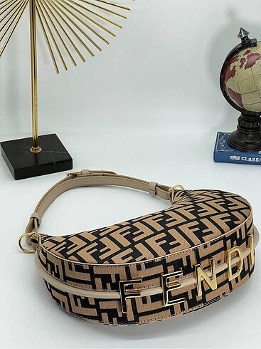 Fendi Fendi ithal monogram