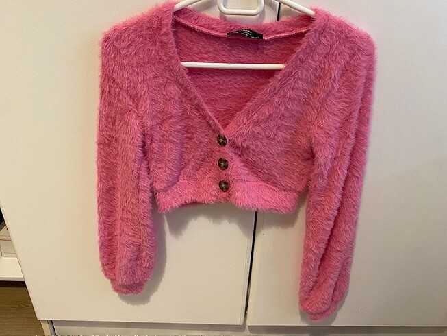 Bershka pembe kısa üst