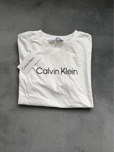 m Beden beyaz Renk Calvin klein tshort