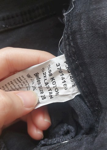 28 Beden siyah Renk Siyah Kadın Kot Pantolon Kürk Detaylı