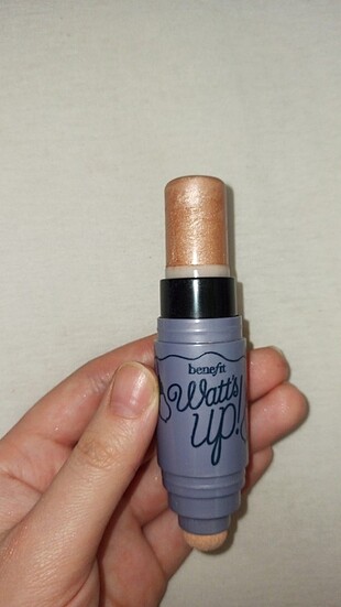 Benefit watt's up aydınlatıcı