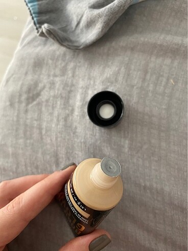  Beden Nyx Born To Glow Fondoten