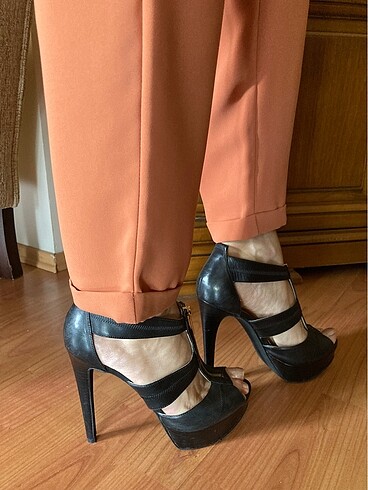 Michael Kors Siyah Topuklu Ayakkabı - Görsel 5