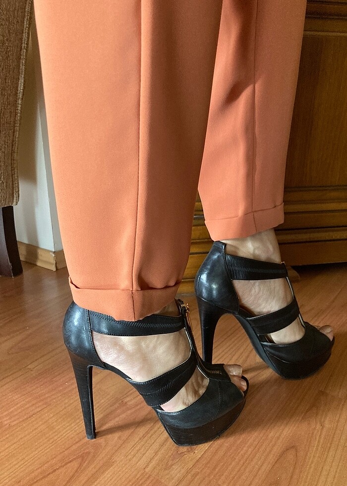 Michael Kors Siyah Topuklu Ayakkabı - Görsel 5