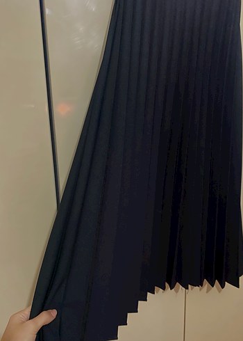 Kemerli Siyah Pileli Uzun Kadın Etek - Görsel 5