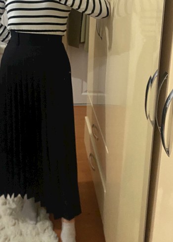 Kemerli Siyah Pileli Uzun Kadın Etek - Görsel 4