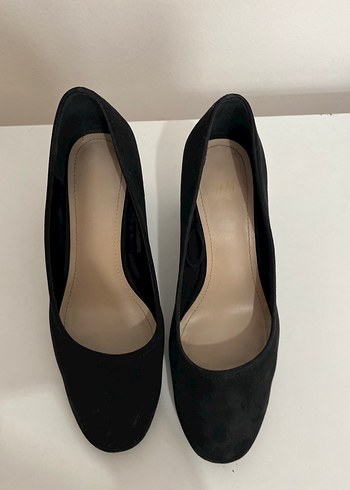 H&M Siyah Süet Kalın Topuklu Stiletto