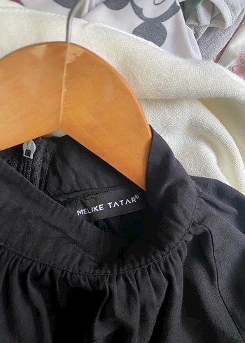 Kadın Siyah Büzgülü Yaka Bluz - Görsel 4