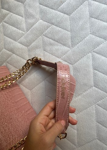 Pembe Yılan Desenli Zincir Detaylı Deri Çanta - Görsel 5