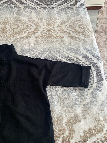 Siyah gömlek - Görsel 2