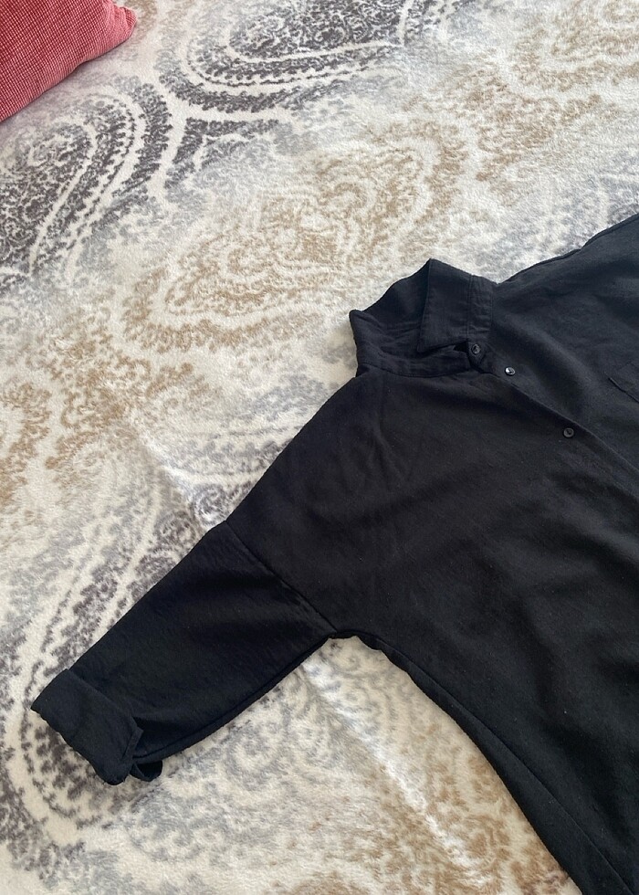 Siyah gömlek - Görsel 3