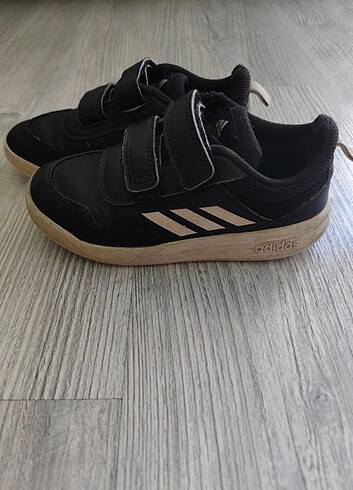 26 Beden Adidas çocuk ayakkabısı 