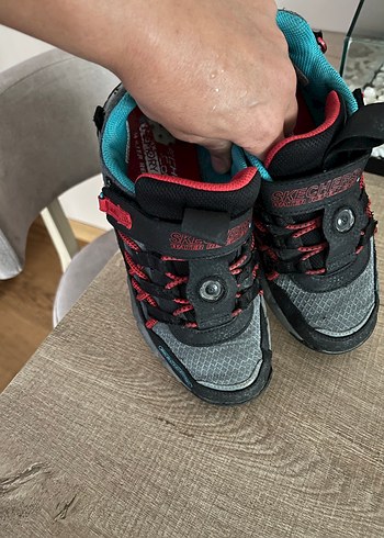 Skechers Su geçirmez Skechers ayakkabı