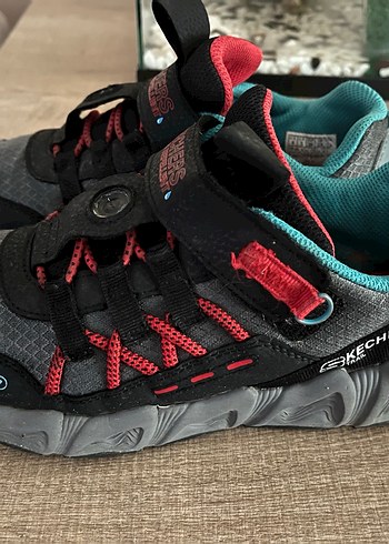 Su geçirmez Skechers ayakkabı
