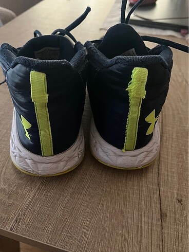 36 Beden lacivert Renk Orjınal under armour marka ayakkabı