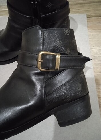 36 Beden siyah Renk Yeni 
