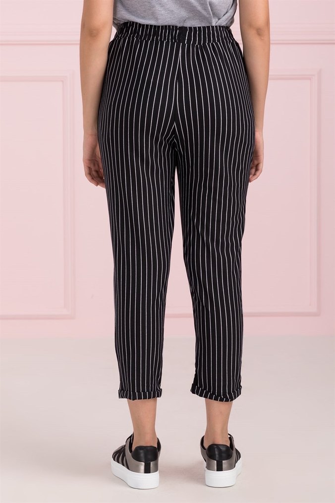 Çizgili Pilili Siyah Gri Kadın Kumaş Pantolon - Görsel 2