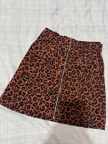 Leopar desenli etek