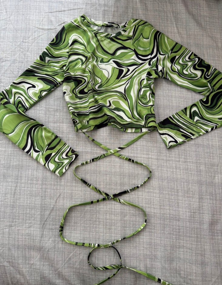 Yeşil Bağcıklı Uzun Kollu Kadın Bluz - Görsel 2